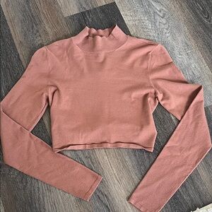 (25) Aritzia Sun-deh top